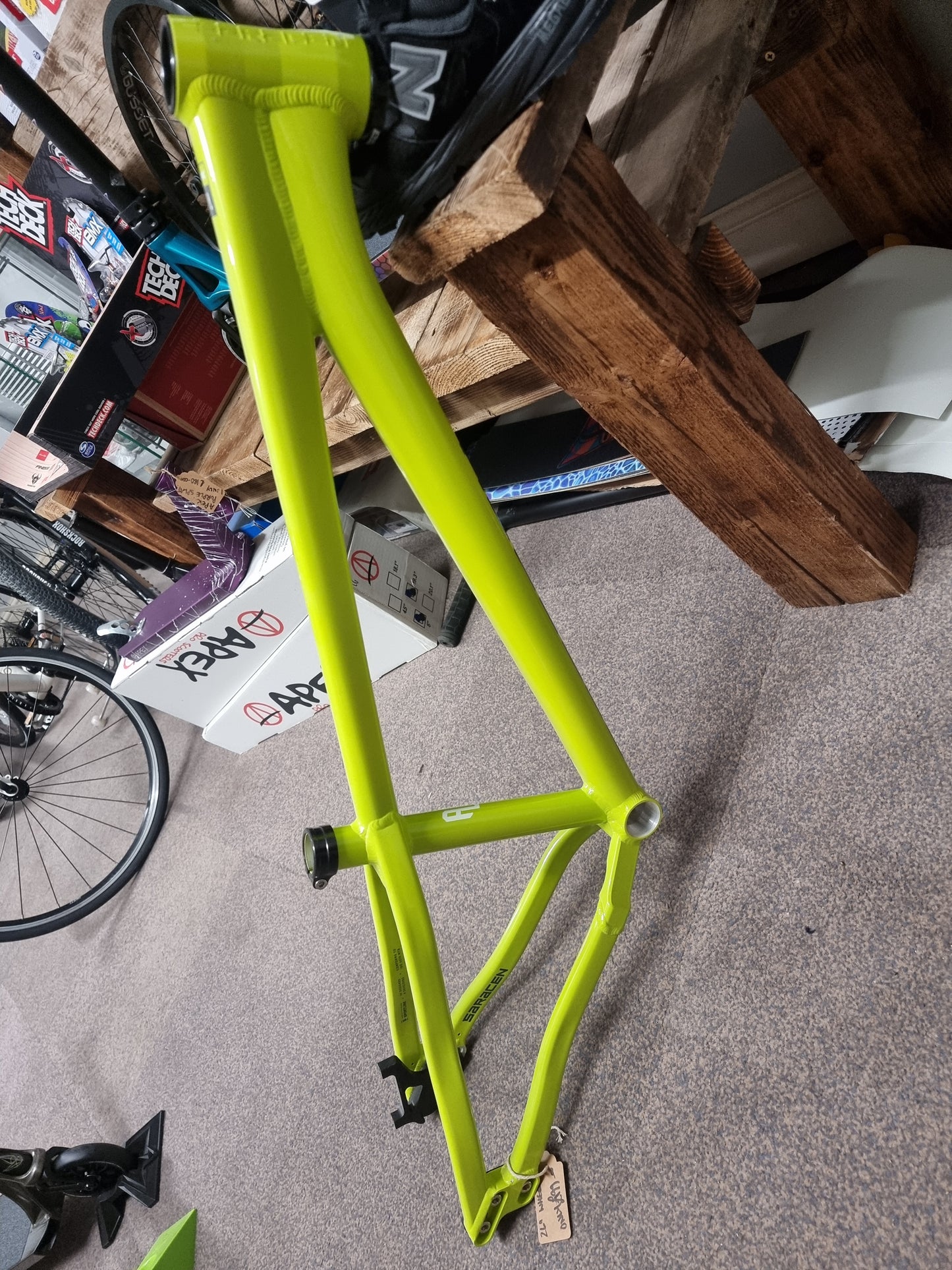 Saracen team al dirt jump frame