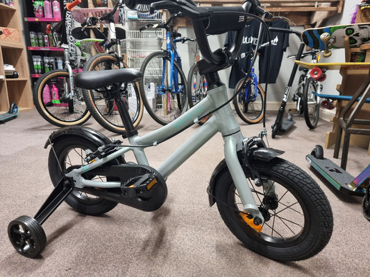 Batch kids bike 12" wheels